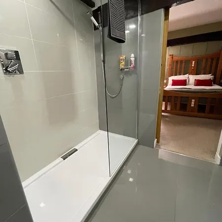Spacious, Luxury Town Centre Granary Conversion Stamford Exterior photo