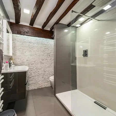 Spacious, Luxury Town Centre Granary Conversion Stamford Exterior photo