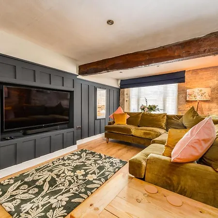 Spacious, Luxury Town Centre Granary Conversion Stamford Exterior photo