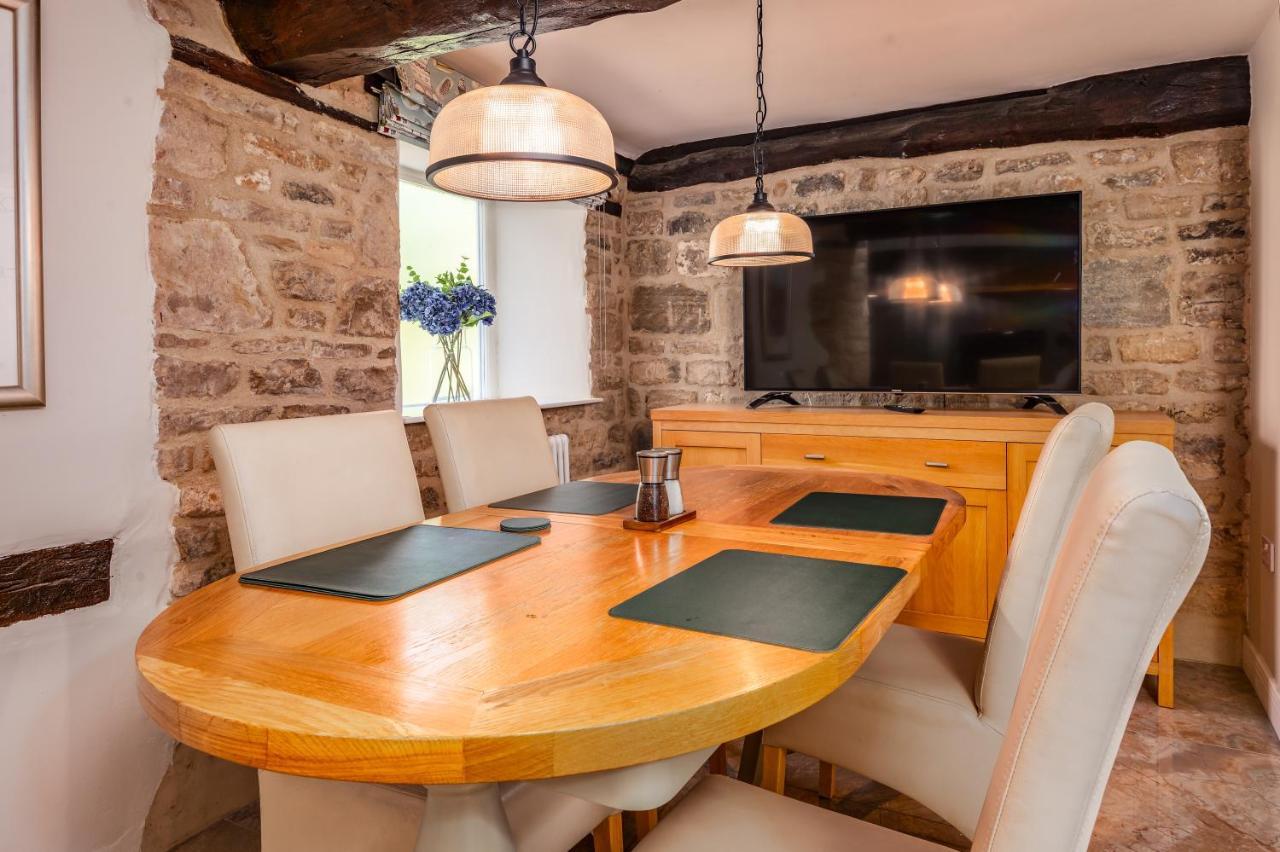 Spacious, Luxury Town Centre Granary Conversion *