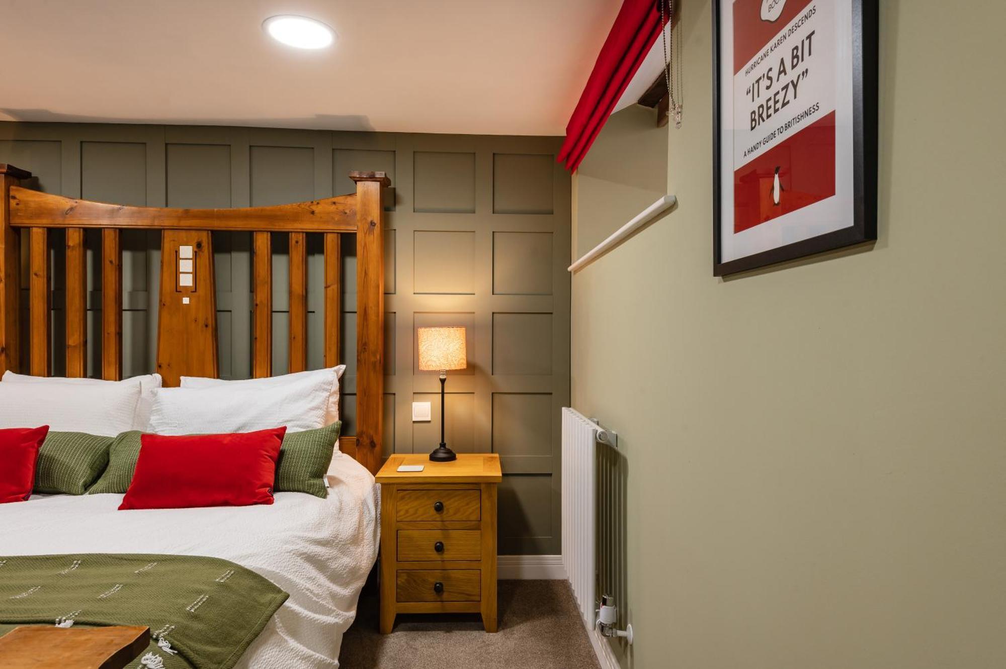 Spacious, Luxury Town Centre Granary Conversion Stamford