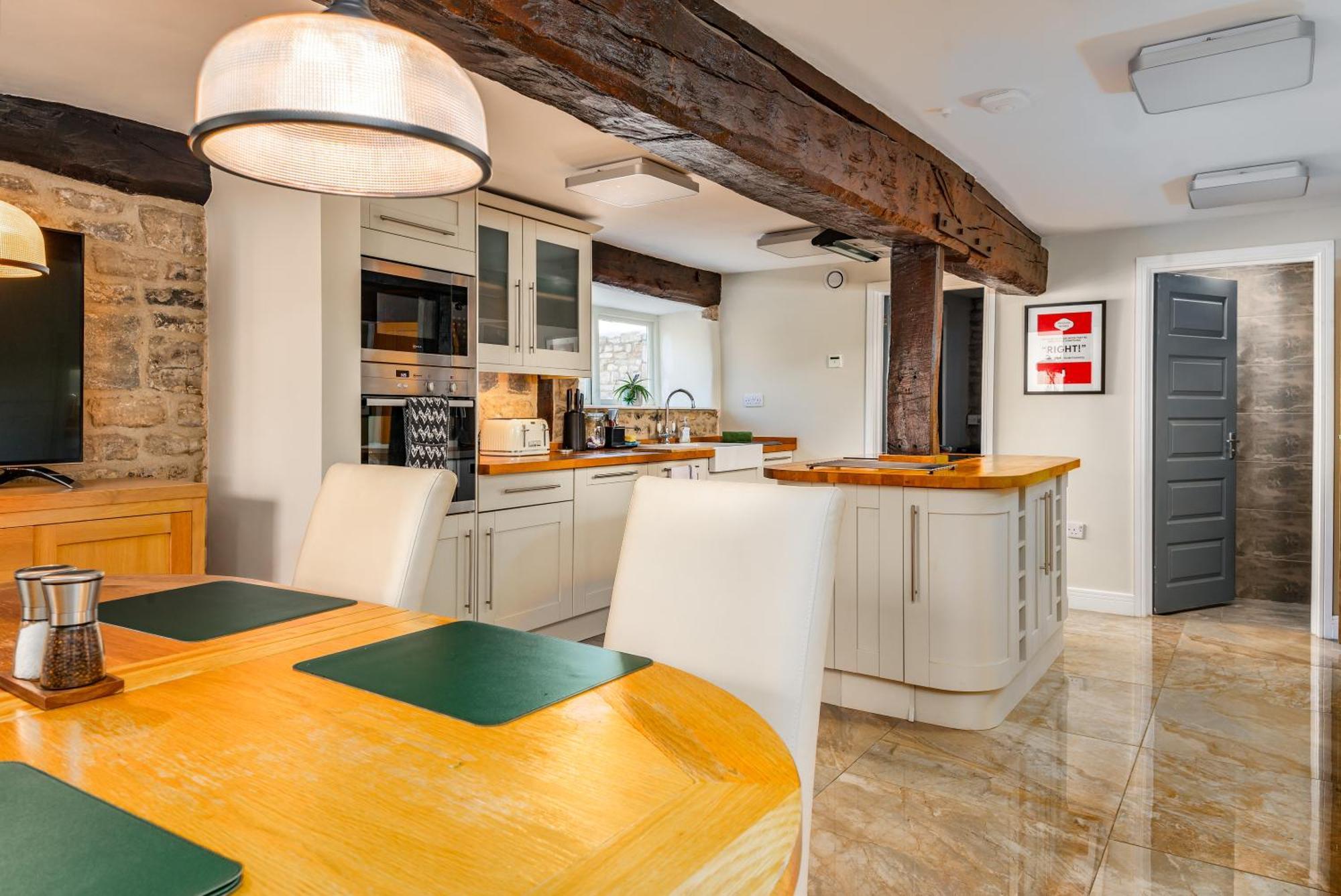 Apartment Spacious, Luxury Town Centre Granary Conversion *