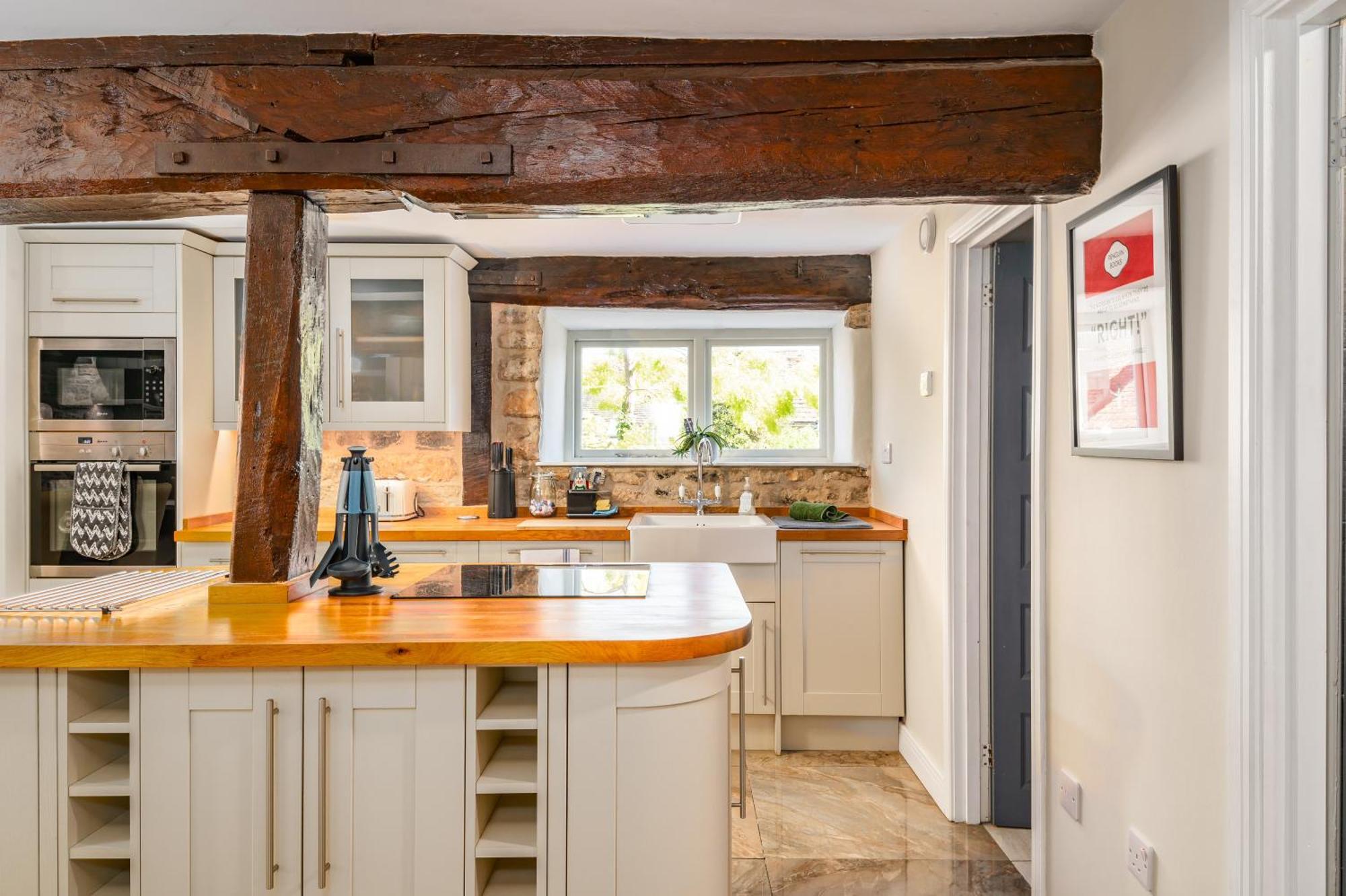 Apartment Spacious, Luxury Town Centre Granary Conversion